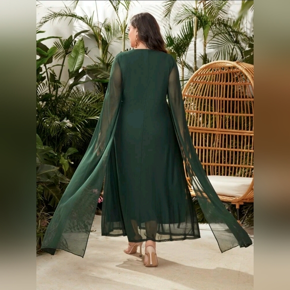 Najma Guipure LaceSplit Sleeve Mesh Overlay Dress - Picture 4 of 4